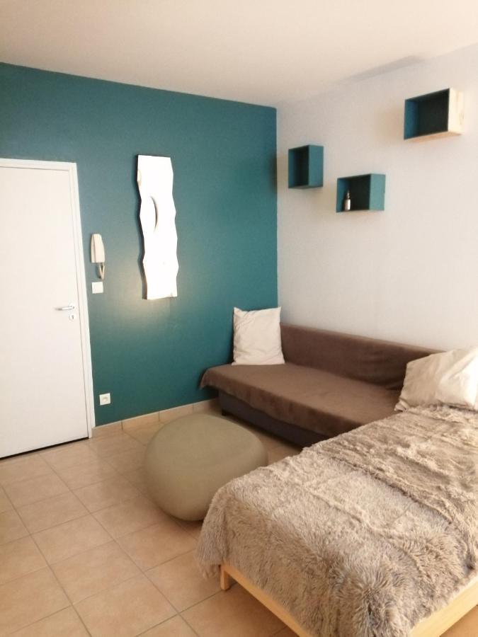 Studio Dans Vieux Magasin 1800 Apartamento Sedan Exterior foto