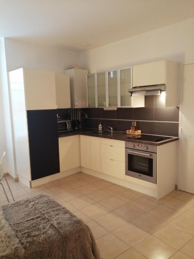 Studio Dans Vieux Magasin 1800 Apartamento Sedan Exterior foto